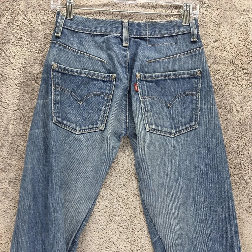 Vintage Levis Engineered Jeans Mens Blue Twisted Zip Fly Medium Wash Fits 26x30